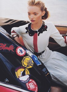 Testino_US_Vogue_May_2005_02.thumb.jpg.2ab442c7b13c6a65b9ecc8878b12b629.jpg