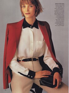 Urbane_Meisel_US_Vogue_February_2001_07.thumb.jpg.2e3cd568cd60ae8a217ccdddf116baf9.jpg