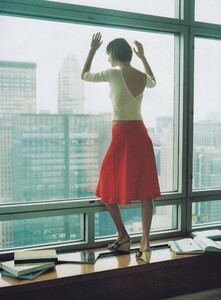 Urbane_Meisel_US_Vogue_February_2001_10.thumb.jpg.0f69fe53076d4f09d7978ee61540976d.jpg