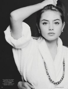 Vogue_1-2.21-5-min.jpg