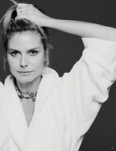 Vogue_1-2.21-6-min.jpg