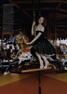 Walker_US_Vogue_June_2003_08.thumb.jpg.a16131c6a1da5c784c45f2bfc2d83eb6.jpg