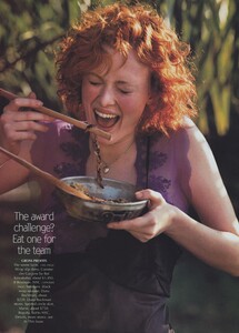 Weber_US_Vogue_June_2001_08.thumb.jpg.3e33353d3f962809749385c785847322.jpg