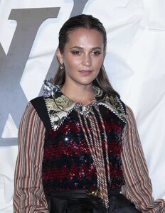 alicia-vikander-2.jpeg