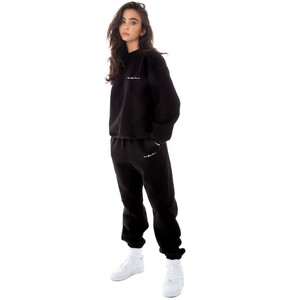 are-you-am-i_christina_dewe-sweatpant_black--2_2000x.jpg