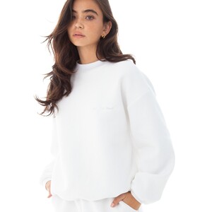 are-you-am-i_christina_dewe-sweatshirt_white--4_2000x.jpg