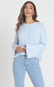 bethenfluffyknitinblue1.jpg