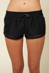 camille2boardshort_FA0406001_blk_3.jpg