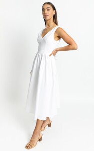 carringtondressinwhite_147.jpg