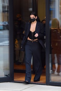 dua_lipa_-_in_ny_20201209__1_.jpg