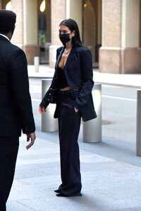 dua_lipa_-_in_ny_20201209__6_.jpg