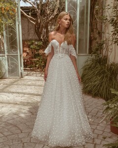 galitrobinik_bridal_122153015_841325366695851_5328183125168726838_n.jpg