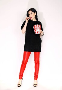 jessie-j-portrai-for-93-3-flz-jingle-ball001.jpg