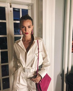 josephineskriver_131491052_1364152210582755_3772201634201360378_n.jpg