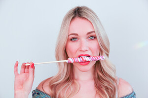 katrina-bowden-kick-your-sugar-habit-now-photoshoot-2016-uhq-1.jpg