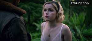 kiernan_shipka_ab8bba.jpg