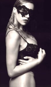 kinopoisk.ru-Anna-Falchi-934023.jpg
