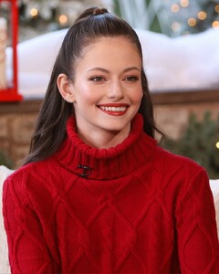 mackenzie-foy-hallmark-channel-s-home-family-at-universal-studios-11-30-2020-17.jpg