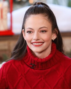 mackenzie-foy-hallmark-channel-s-home-family-at-universal-studios-11-30-2020-18.jpg