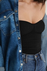 mango_kendall_top_1587-001784-0002_05g-1.jpg