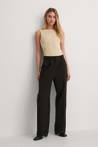 mathilde_goehler_pleat_suit_pants_1658-000049-0002_01c.thumb.jpg.1a53bece2b5a0c6724a9ce94cef38217.jpg