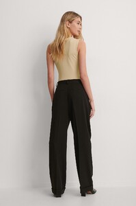 mathilde_goehler_pleat_suit_pants_1658-000049-0002_04d.thumb.jpg.a676093567e72d8dfb9cb791e667d506.jpg