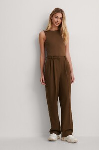 mathilde_gohler_suit_pants_1658-000045-0765_02c.thumb.jpg.07484eb6896a2d313ad7399629d348f0.jpg