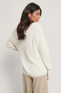 nakd_alpaca_blend_v_neck_knitted_sweater_1100-003534-0260_02b.jpg