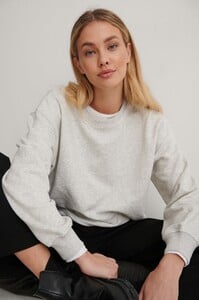 nakd_organic_oversized_sweatshirt_1660-000860-0138_01.thumb.jpg.87b1fd7883d55fa47192595e7e0b6591.jpg