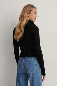 nakd_ribbed_high_neck_zipped_knitted_sweater_1100-003718-0002_02.thumb.jpg.4ac30a22778a32845c4b924c4745c793.jpg