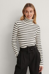 nakd_strip_knitted_polo-1628-000094-0464_04.thumb.jpg.8b5daa794a686602715f8958f67afeed.jpg