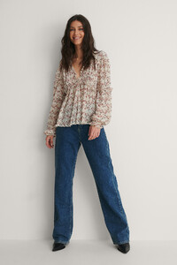 nakd_structured_printed_frill_blouse_1014-001093-4006_01-1.jpg