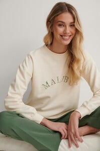 nakd_vintage_look_sweater-1628-000104-0021_01.thumb.jpg.f6c3028dcef426540df1f36413f20349.jpg