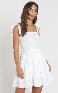 paisleetieddressinwhite2.jpg