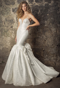 pnina-tornai-strapless-sweetheart-neckline-glitter-mermaid-wedding-dress-with-bow-48000006.jpg