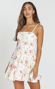 runwayreadydressinwhitefloral2.jpg