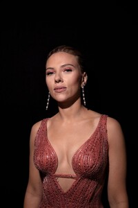 scarlett-johansson-2020-bafta-portraits-0.jpg