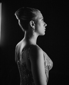 scarlett-johansson-2020-bafta-portraits-2.jpg