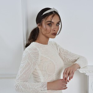 shoval_bridalgowns_1228978518078125231218645095698511324758888n.jpg