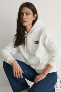 tommy_jeans_badge_polar_fleece_hoodie_1621-000049-0001_01-1.jpg