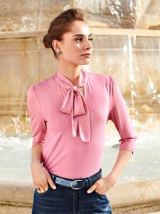 uta-raasch-v-neck-top-with-bow-make-up.thumb.jpg.9c53e8be8e7f35aac77957ecbd88fd77.jpg