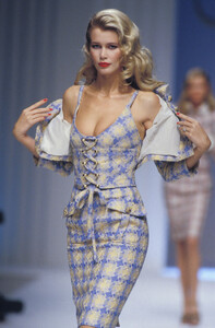 valentino-ss-1995.jpg