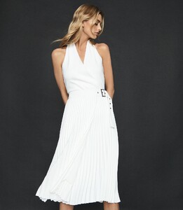 -womens-arielle--pleat-side-buckl-in-white-3.thumb.jpg.43e16cbad8d7566491c3b84db28bc4b4.jpg