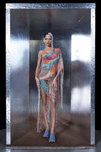 00011-area-couture-spring-21.thumb.jpg.d49959e1a0d86350b82d0c57747aa43b.jpg