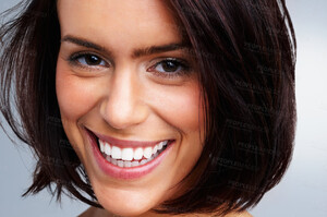 0015111754075_09_1266936-cheerful-young-woman-smiling-against-colored-background-zoom_90.thumb.jpg.98912755b2bb43538d63d2e2378f839c.jpg