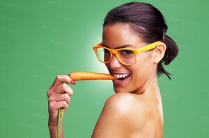 0015111754075_24_1266959-seductive-woman-wearing-glasses-and-eating-fresh-carrot-zoom_90.thumb.jpg.9ee785ae0f91cda35618045255c587ae.jpg