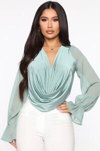 02-03-20_Studio_2_MS_LE_14-16-44_33_1912001_Sage_P_56790_EH_1414x2121.jpg