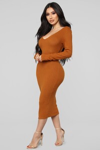 02-04-19_Studio_2_DV_11-23-36_RD33316L_Rust_4711_JD_1414x2121.jpg