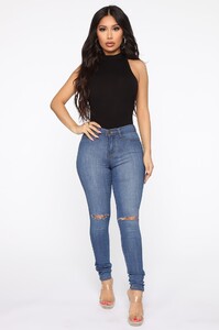 02-04-20_Studio_2_MS_ES_10-38-28_12_RT63442_Black_57312_WG_1414x2121.jpg