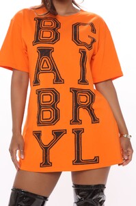 05-01-20Studio1_RM_OA_10-02-19_1_QD1044_Orange_3607_JK_1414x2121.jpg